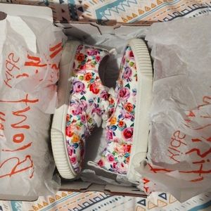 Blowfish floral shoes